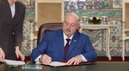 Bielorrusia indulta a 123 presos políticos tras la retirada de sanciones por orden de Trump