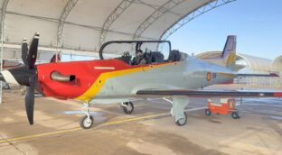 Leonor completa su primer vuelo en solitario con el avión Pilatus del Ejército del Aire