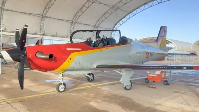 Leonor completa su primer vuelo en solitario con el avión Pilatus del Ejército del Aire
