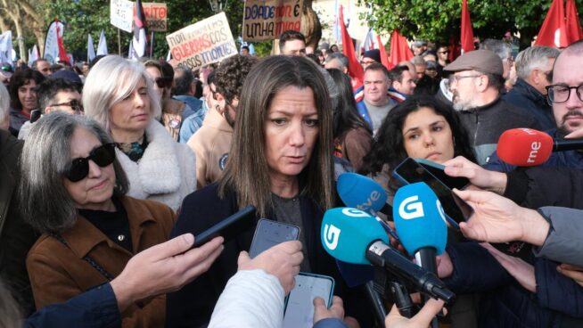 Mujeres del PSOE gallego recogen firmas contra el acoso mientras la cúpula se justifica