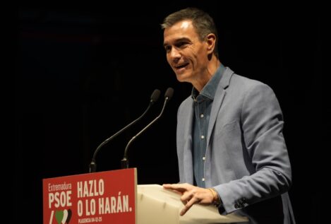 Sánchez llama a votar el proyecto del PSOE en Extremadura: «Más derechas o más derechos»