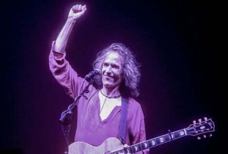 Robe Iniesta, rey de Extremadura