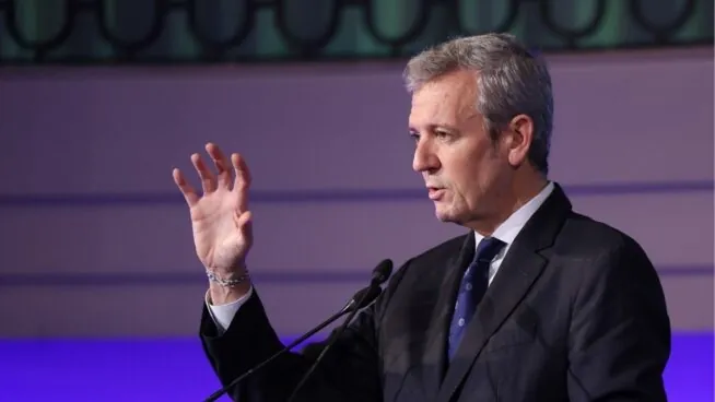 Alfonso Rueda advierte de que el Gobierno está en un proceso de «descomposición»