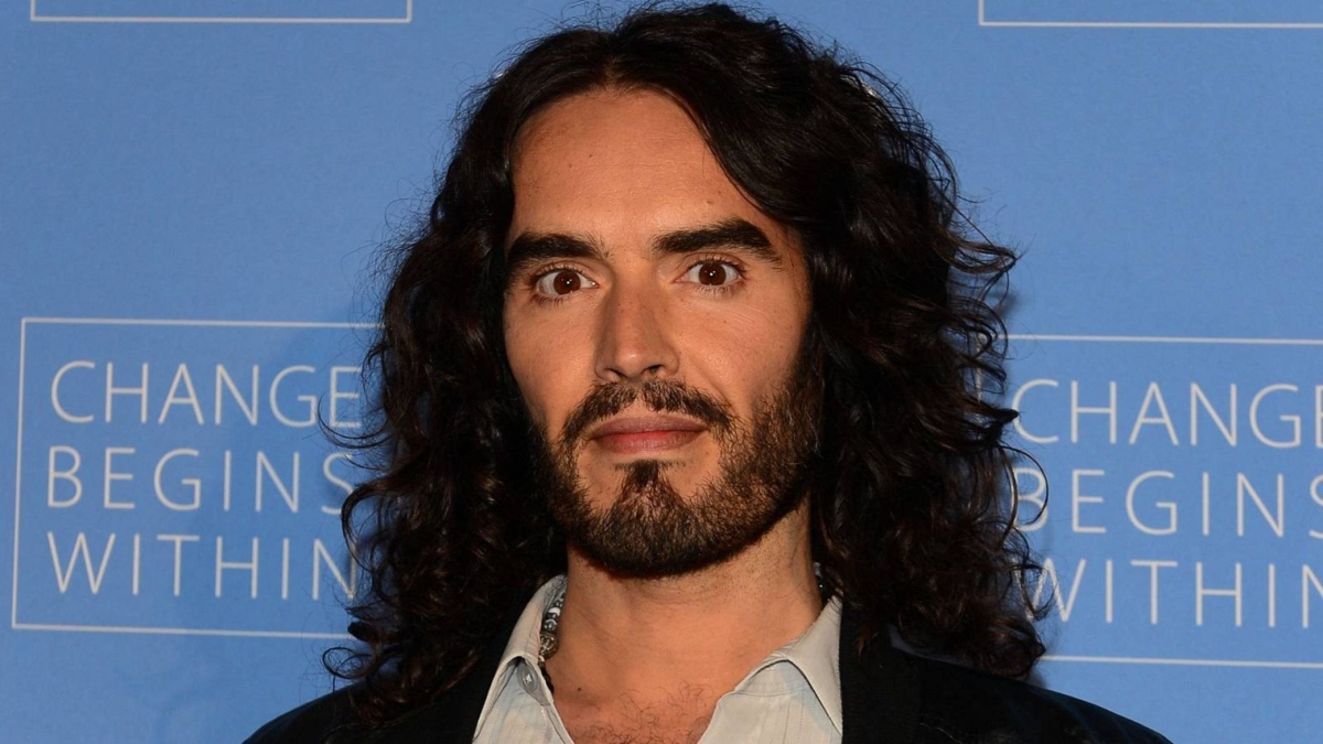 El humorista Russell Brand acusado de dos nuevos cargos de violación y agresión sexual