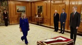 Saiz y Tolón prometen sus cargos como ministras portavoz y de Educación ante el rey