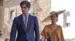 El salón de Liria que enamora a los duques de Huéscar por su color amarillo y sus molduras