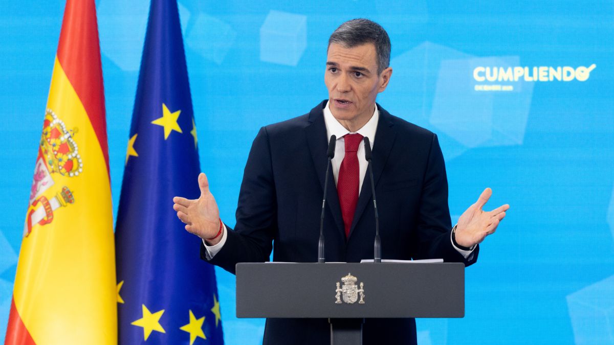 Sánchez descarta cambios en el Gobierno y destaca la «pulcritud» de las cuentas del PSOE