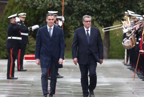 Asociaciones de prensa tildan de «inaceptable» que Sánchez no comparezca tras la cumbre con Marruecos