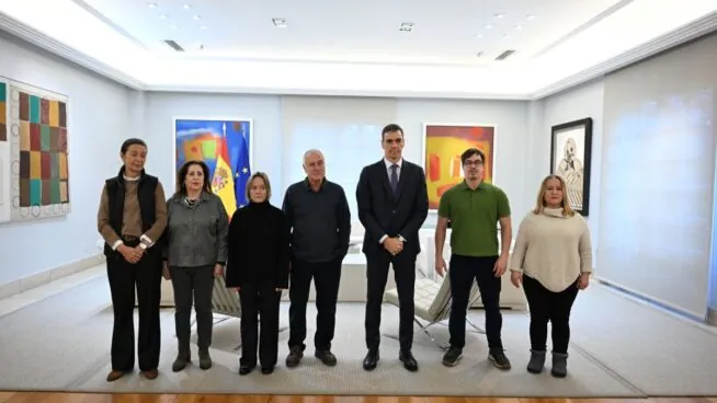 Sánchez se reúne en la Moncloa con familiares de españoles detenidos en Venezuela