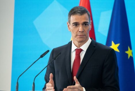 Sánchez califica de «error histórico» que la UE permita coches de combustión tras 2035