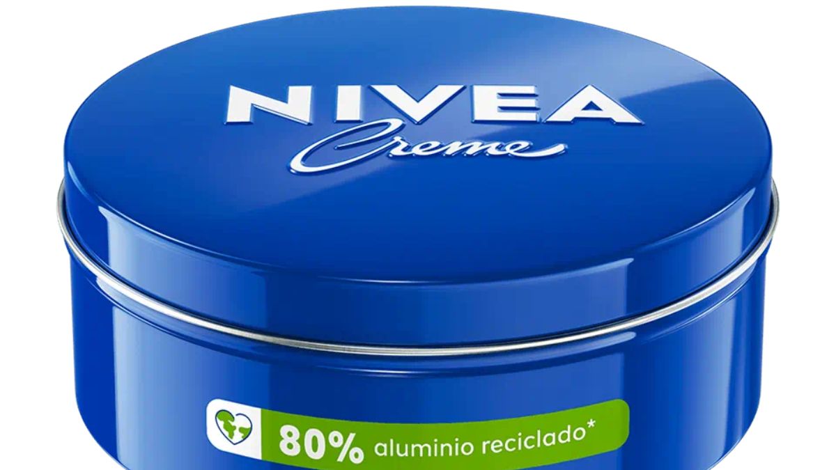 El secreto para que un corrector no se cuartee: usar la crema Nivea de lata azul