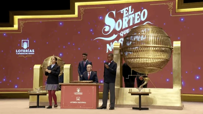 Directo de la Lotería de Navidad 2025: listado de los premios de este año