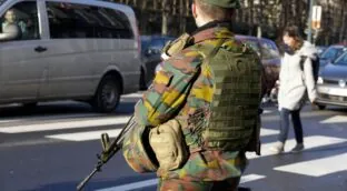 Seguridad y defensa copan una de cada cuatro conversaciones de los europeos sobre la UE