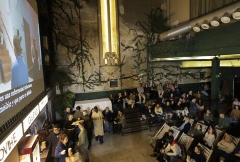 El experimento social 'the moVIHe' evidencia el estigma que persiste en torno al VIH