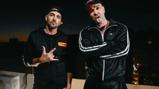 El dúo de rap SFDK recibe la Orden Civil de Alfonso X de manos de Pedro Sánchez