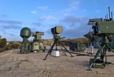 El Ejército español ya opera en la frontera con Rusia el escudo antidrones creado por Indra