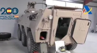 Asombro entre los militares por el blindado de combate incautado a una trama del fuel