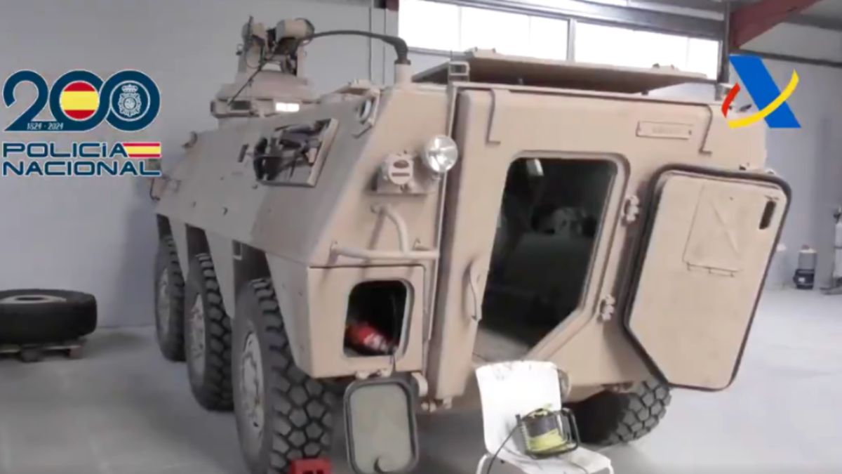 Asombro entre los militares por el blindado de combate incautado a una trama del fuel