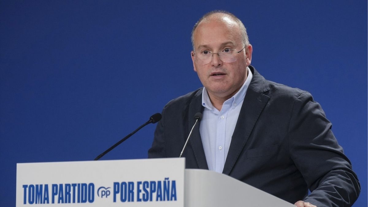 Tellado sostiene que «el cerco se estrecha» sobre Zapatero, «reina madre de la corrupción»