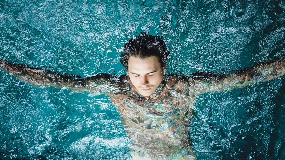 Terapia Watsu: cómo unir agua tibia y masajes para aliviar el estrés, la ansiedad y mucho más