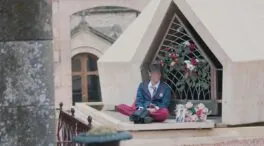 Polémica en Alcoy (Alicante) por un rodaje «para adultos» en la tumba de Camilo Sesto