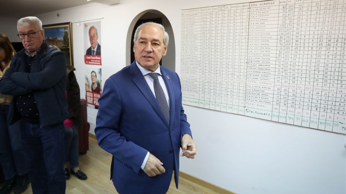 Tomé continúa como alcalde de Monforte (Lugo) y pasará al grupo no adscrito en enero