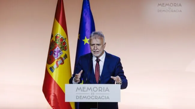 Torres tacha de «lamentable» que Ayuso no invite al Gobierno al acto de la Constitución