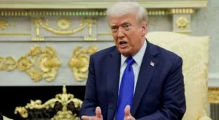 Trump amenaza a Petro en su campaña contra el narcotráfico: «Será el siguiente»