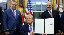 Trump firma una orden para bloquear leyes que impongan limitaciones «excesivas» a la IA