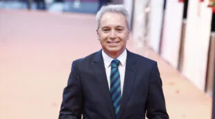 Vicente Vallés brilla en 2025: se ha lanzado al mercado americano y le va muy bien en el amor