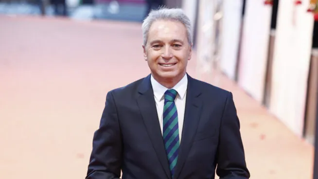 Vicente Vallés brilla en 2025: se ha lanzado al mercado americano y le va muy bien en el amor