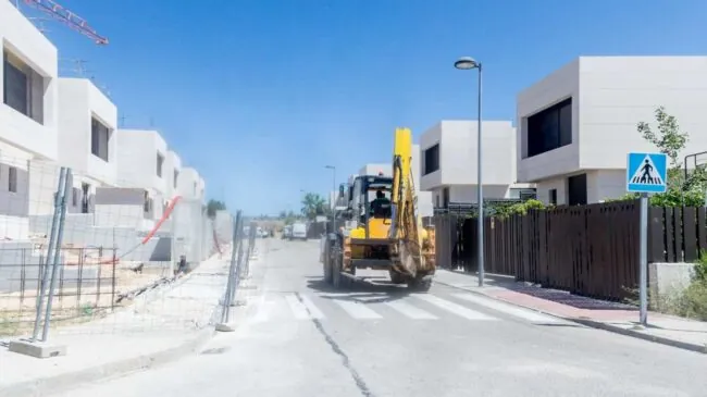 El aluminio y el cemento en máximos complican la obra nueva y las reformas en plena crisis