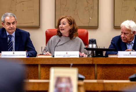González y Zapatero honran a Rubalcaba en un día «complicado» para el PSOE