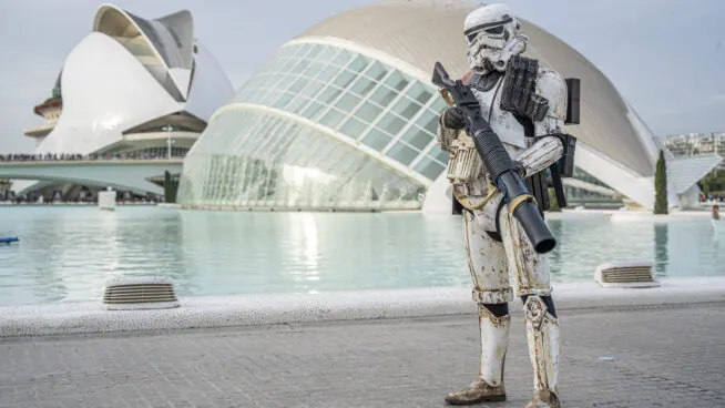 De la tiranía de Jeeves al imperio del algoritmo: cómo la cultura de masas asfixia la creatividad