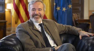 Jorge Azcón: «Pilar Alegría no defiende a los aragoneses, defiende a Pedro Sánchez»