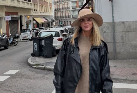 Amelia Bono lo confirma: estos pantalones son perfectos para ir a la oficina este invierno y están en Zara y Mango de rebajas