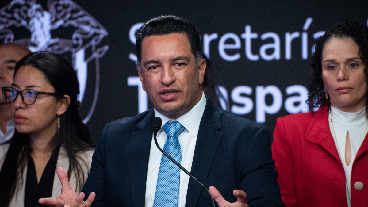 Un ministro de Colombia denuncia haber sido espiado por funcionarios de Defensa