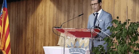 La víctima del alcalde de Almusafes amplía la denuncia y señala a dos cargos del PSOE local