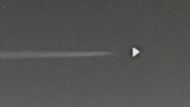 Aparece un extraño avión triangular sobre el cielo del Área 51 y desata las especulaciones