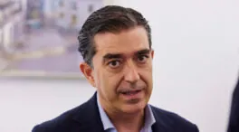 El alcalde de Baeza (Jaén) abandona la UCI y pasa a planta tras su accidente en el ascensor