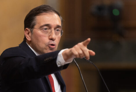 Albares insta al PP a no bloquear la oficialidad del catalán, euskera y gallego en la UE