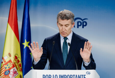Feijóo exige a Sánchez sacar la revalorización de las pensiones del decreto 'ómnibus'