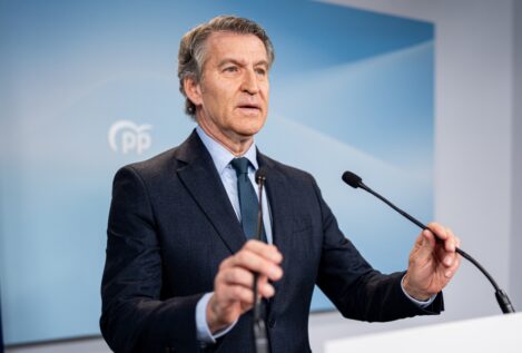 El PP dice que Feijóo fue el primer líder nacional en preguntar a Mazón por la dana