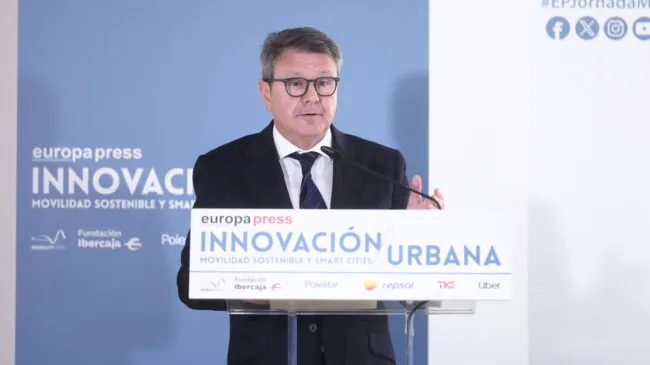 Hasta 78.000 jóvenes han solicitado el abono único de transportes en las primeras 12 horas