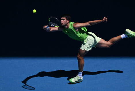 Alcaraz cumple ante Hanfmann y se mete en tercera ronda de Australia