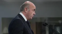 De Guindos señala las dudas sobre el futuro ante posibles subidas de impuestos