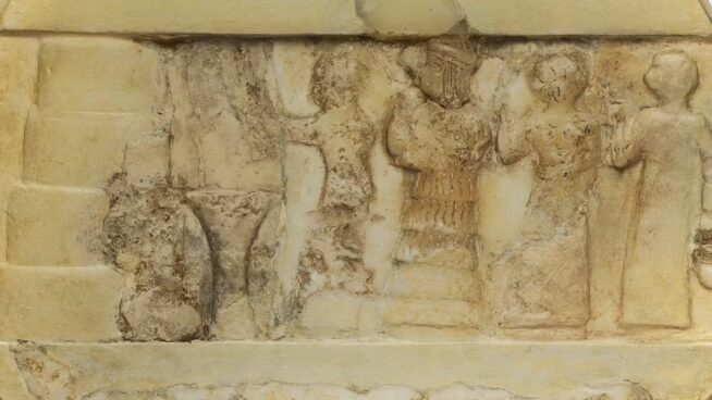 La primera persona que firmó una obra literaria fue una mujer: Enheduanna