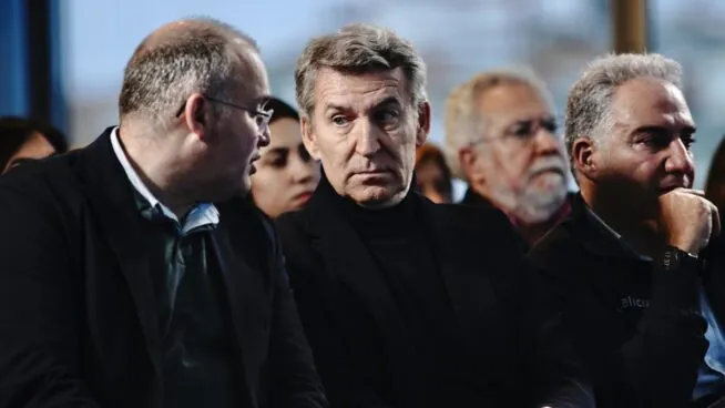 Feijóo exige a puerta cerrada a sus cargos que eviten discrepar sobre la financiación