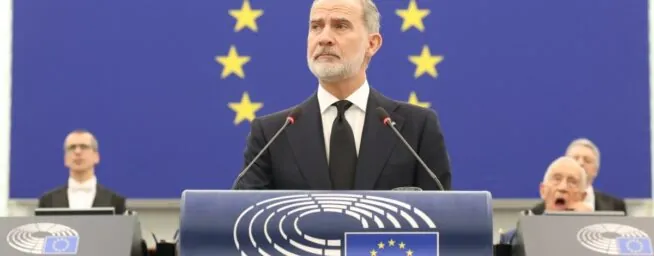 El Gobierno dejó a Felipe VI sin ministro en el viaje a Estrasburgo, a diferencia de Portugal