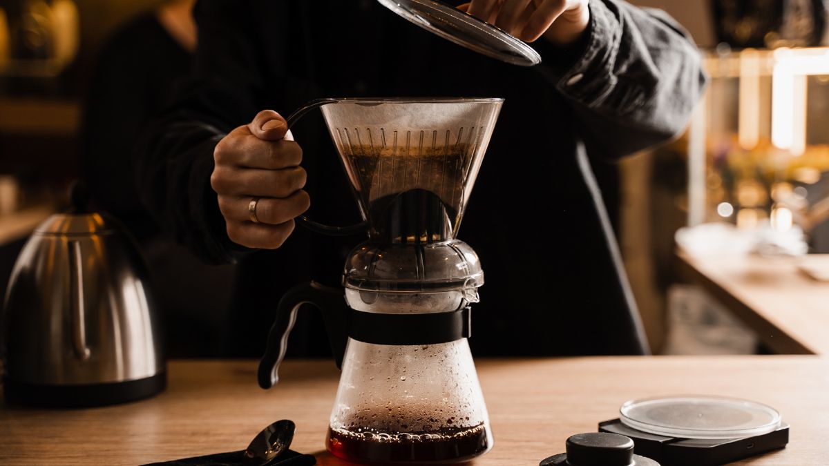 José Abellán, cardiólogo: «El modo en el que te preparas el café puede afectar en tu salud a largo plazo»